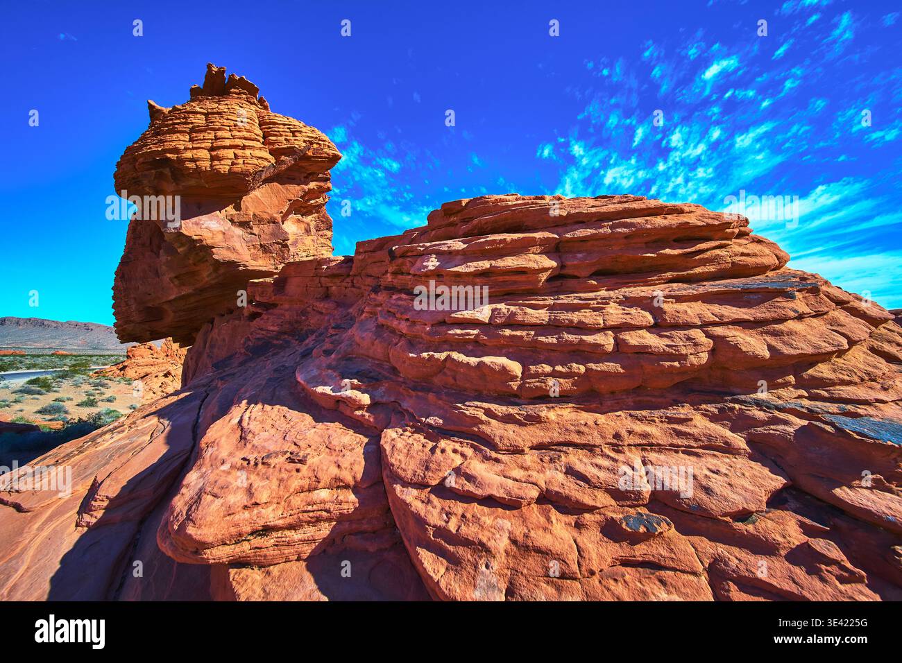 Valley of Fire Sandsteinformationen unter dem hellen blauen Himmel Nevada Wüstenlandschaft Stockfoto