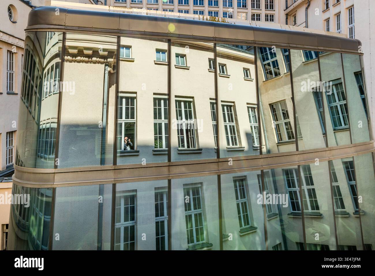 Der 2012 erbaute Musiklesesaal befindet sich im Innenhof der Deutschen Nationalbibliothek. Leipzig, Sachsen, Deutschland Stockfoto