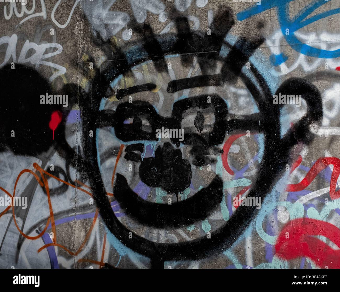 Graffiti im „Hell's Gate Tunnel“ Albuquerque, New Mexico Stockfoto