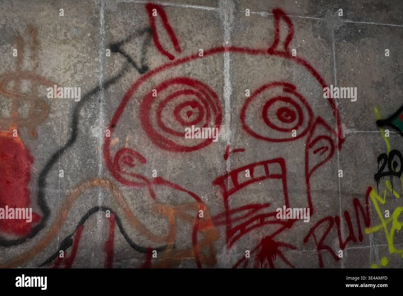 Graffiti im „Hell's Gate Tunnel“ Albuquerque, New Mexico Stockfoto