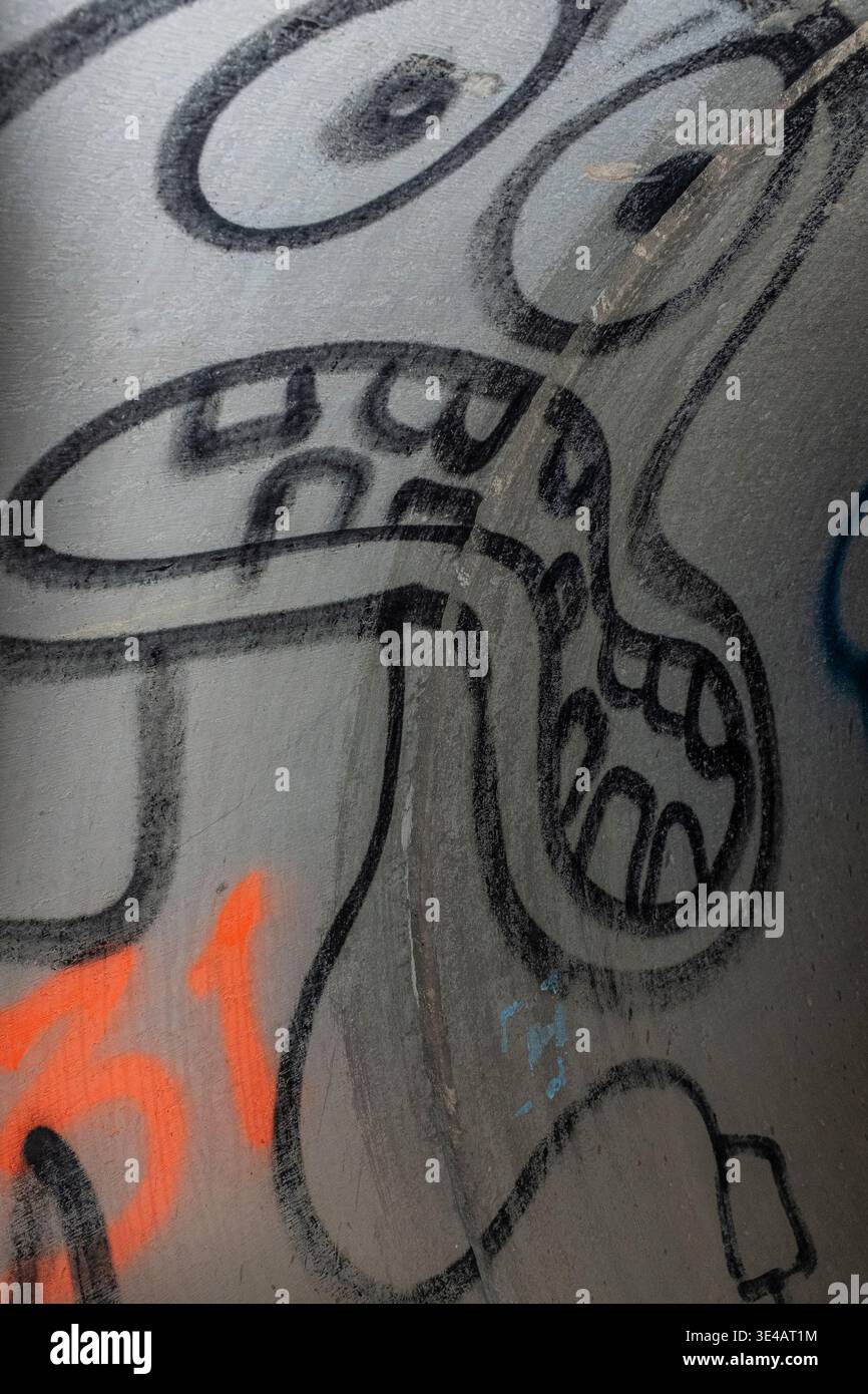 Graffiti im „Hell's Gate Tunnel“ Albuquerque, New Mexico Stockfoto