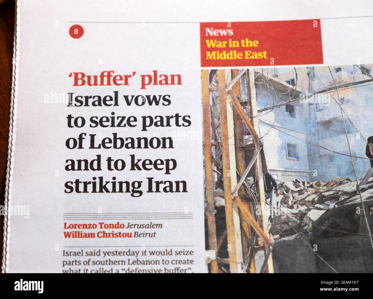 "Puffer"-Plan Israel gelobt, Teile des Libanon zu erobern und weiterhin die Schlagzeile des Iran Guardian zu schlagen, die am 25. März 2026 in Großbritannien veröffentlicht wird Stockfoto