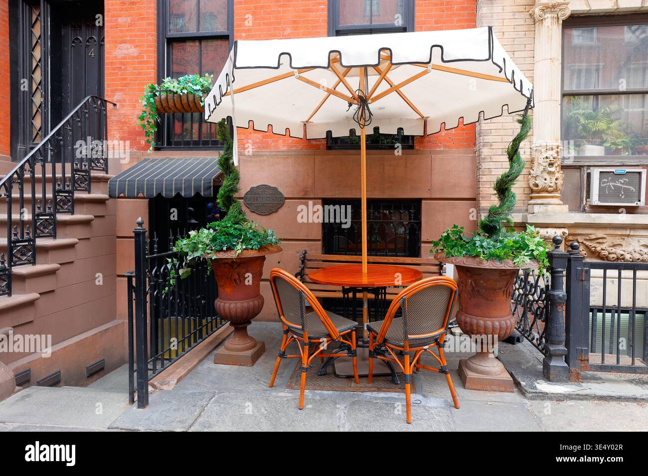 4 Charles Prime Rib, 4 Charles St, New York, NYC, Storefront eines Steakrestaurants in Manhattan's Greenwich Village. Stockfoto