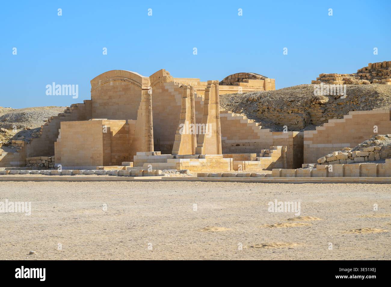Der Grabkomplex von Djoser, der sich neben der antiken Stufenpyramide in der Nekropole von Sakkara in Ägypten befindet Stockfoto