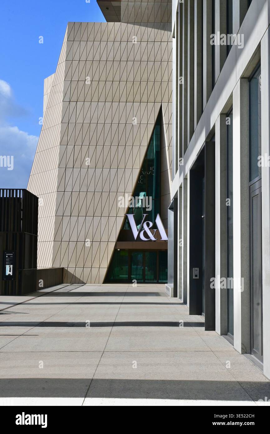 Eintritt zum V&A East Museum, Stratford, London Stockfoto