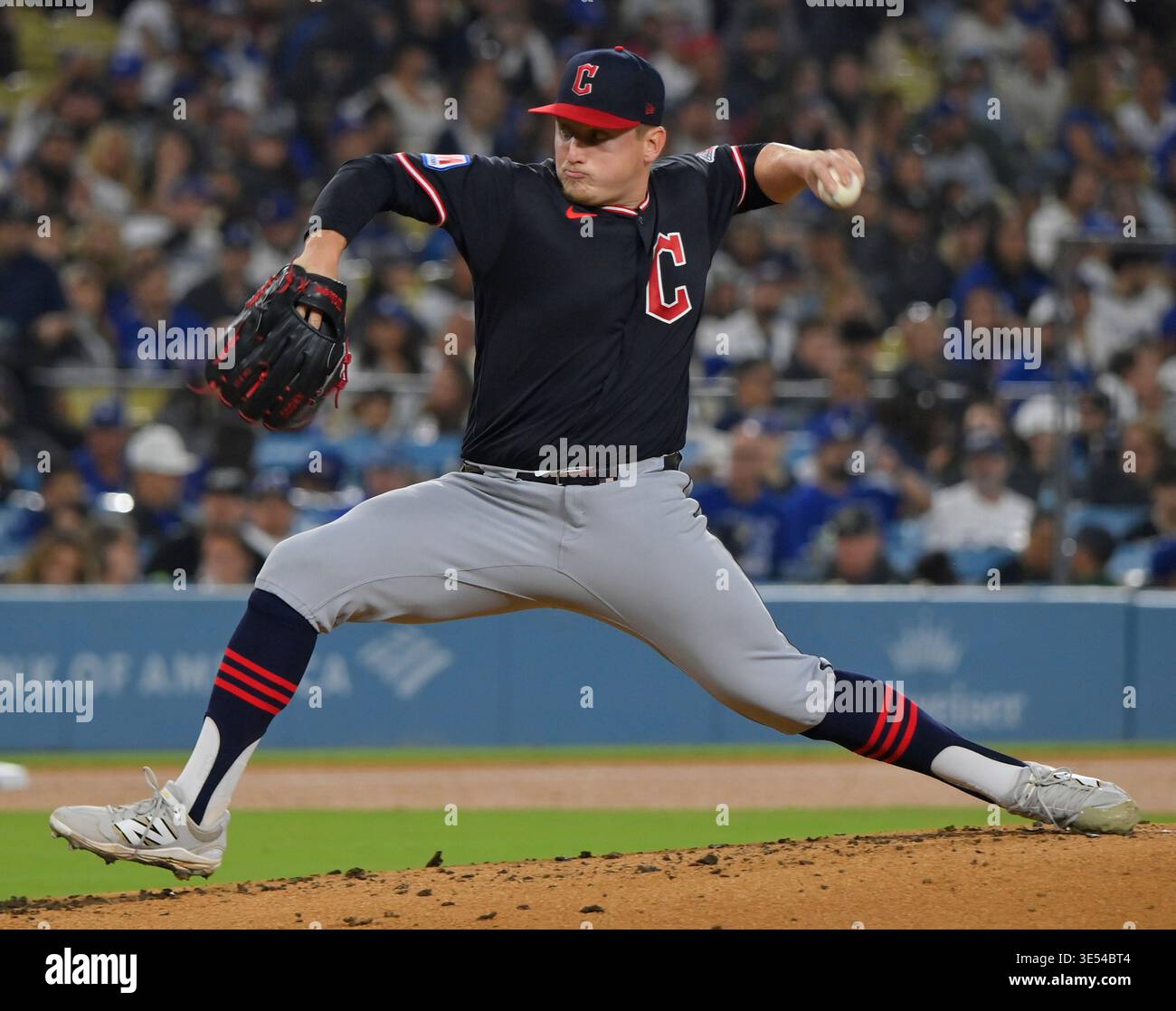 Los Angeles, Usa. 30. März 2026. Cleveland Guardians Starting Pitcher Parker Messick wird am Montag, den 30. März 2026, im Dodger Stadium in Los Angeles gegen die Los Angeles Dodgers liefern. Foto: Jim Ruymen Credit: UPI/Alamy Live News Stockfoto