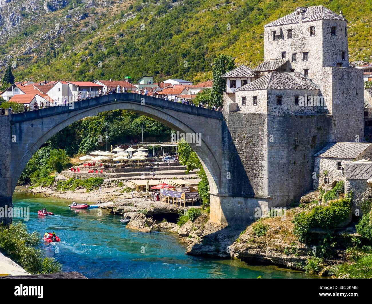 Historische Mostar-Brücke auch bekannt als Stari Most oder Alte Brücke in Mostar, Bosnien und Herzegowina Stockfoto