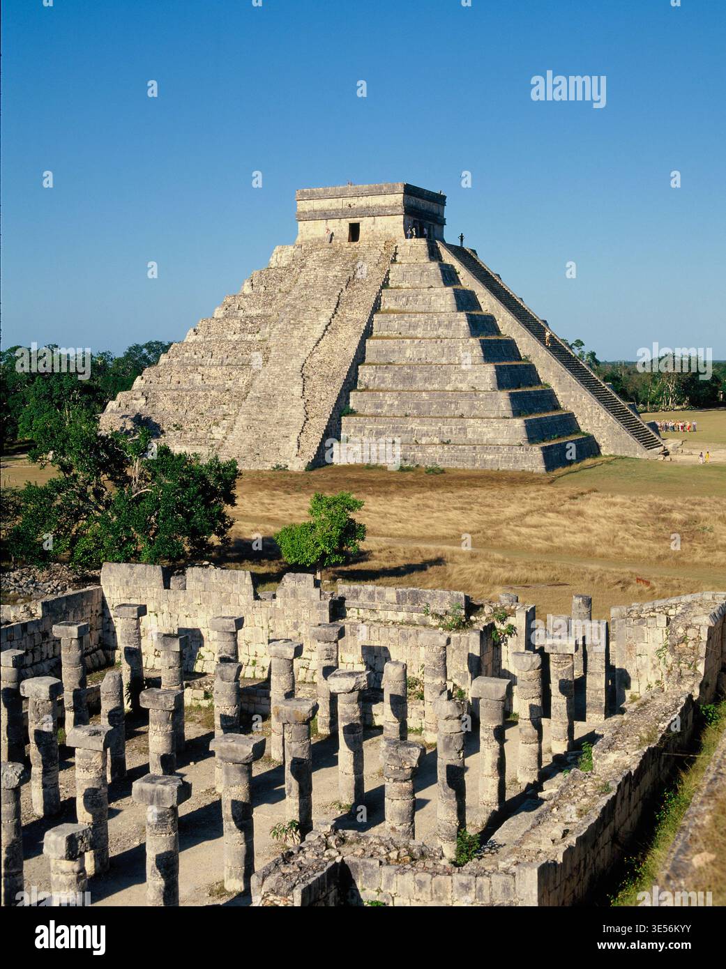 Mexiko. Halbinsel Yucatan. Chichén Itza. Maya-Ruinen. El Castillo. Tempel der Kukulcan-Pyramide. Stockfoto