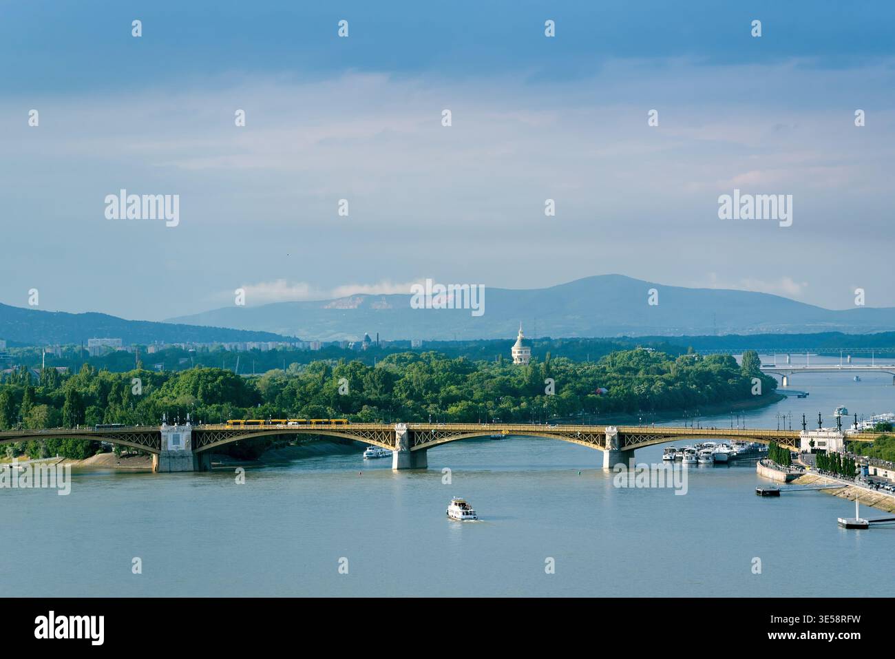Blick auf die Margaret-Brücke und die Margaret-Insel Stockfoto