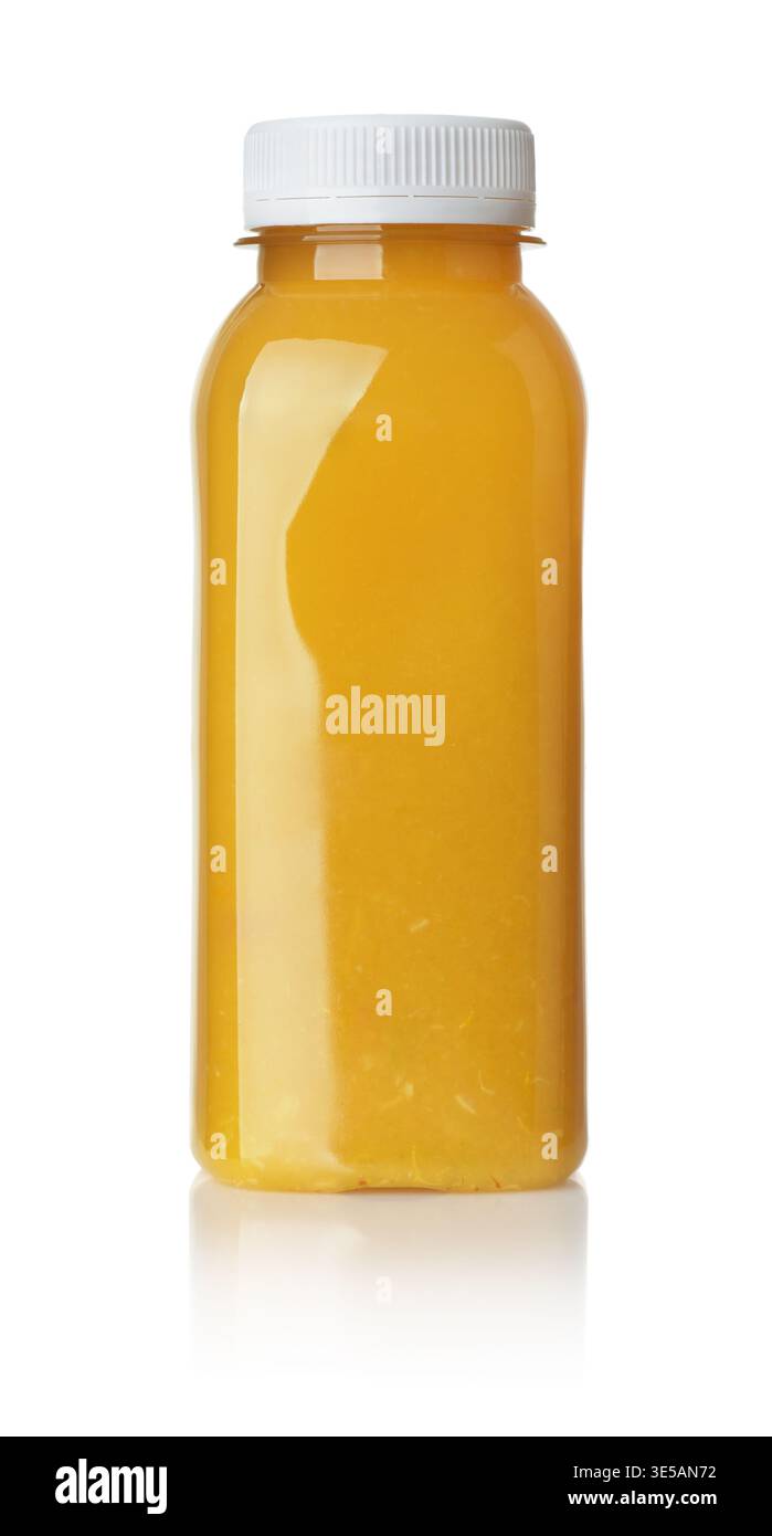 Vorderansicht der gelben Frucht-Smoothie-Plastikflasche isoliert auf weiß Stockfoto