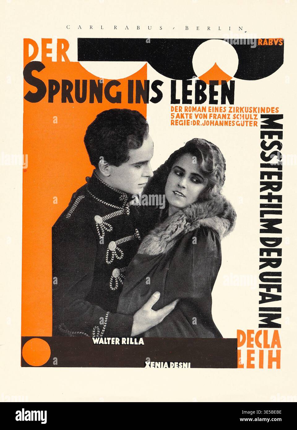Filmplakat für „der Sprung ins Leben“ aus dem Jahr 1924, eine UFA-Produktion. Dieses eindrucksvolle deutsche Filmplakat zeigt die Schauspieler Walter Rilla und Xenia Desni, mit dem Titel in kräftigen orange und schwarzen Typografien. Regie führte Dr. Johannes Guter. Stockfoto