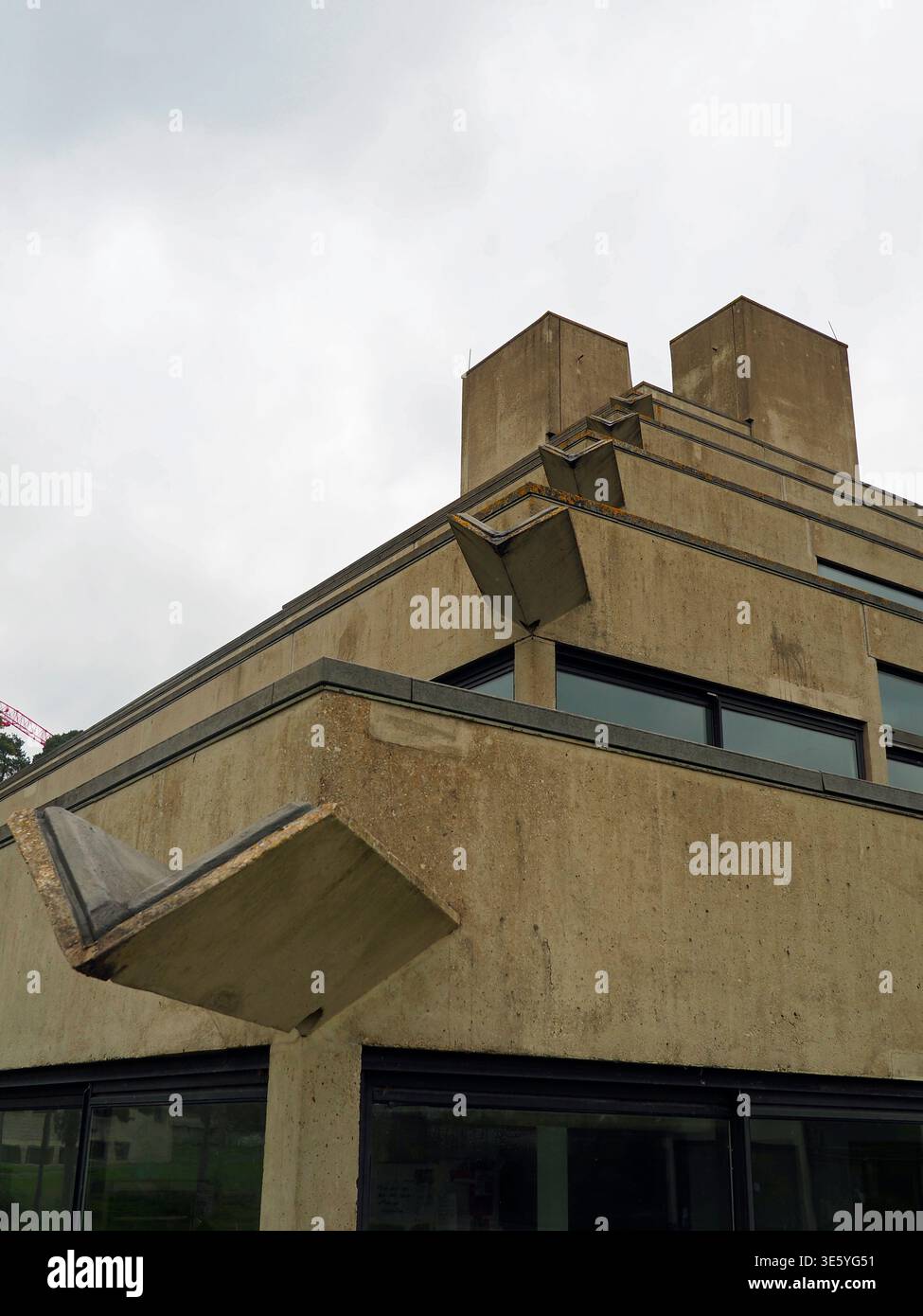 Norfolk Terrace Gebäude entworfen von Sir Denys Lasdun, University of East Anglia, Norwich, Großbritannien Stockfoto