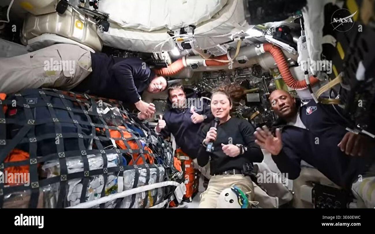 3. April 2026: JEREMY HANSEN, REID WISEMAN, CHRISTINA KOCH und VICTOR GLOVER beantworten Fragen von Reportern während der ersten Downlink-Veranstaltung ihrer Mission. Die Bilder wurden am dritten Tag der ersten Mission seit 1972 veröffentlicht, um Menschen um den Mond zu schicken. (Kreditbild: © Reid Wiseman/NASA/ZUMA Press Wire) NUR REDAKTIONELLE VERWENDUNG! Nicht für kommerzielle ZWECKE! Quelle: ZUMA Press, Inc./Alamy Live News Stockfoto