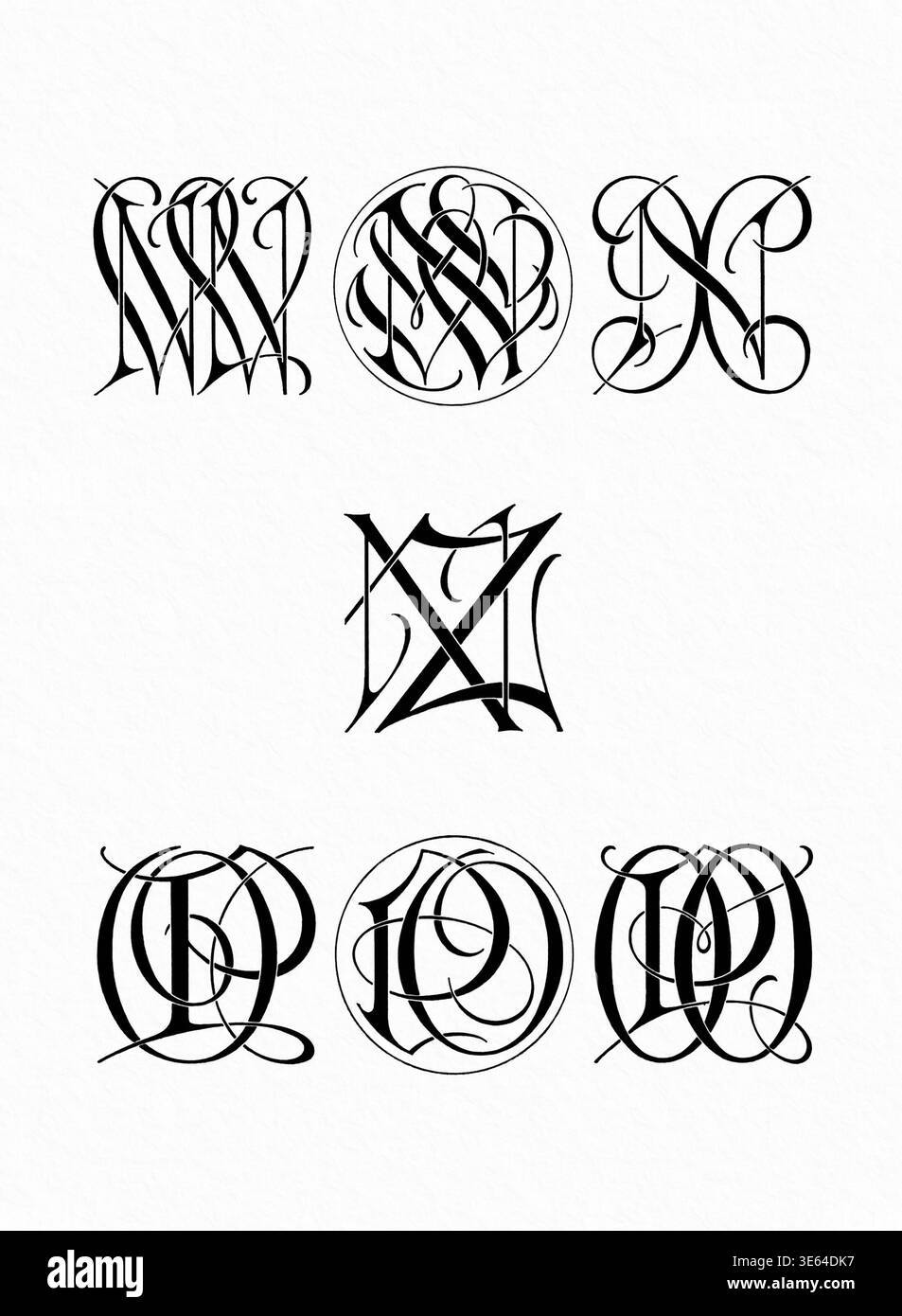 Kombinationen von Monogramm-Initialen, dekorative, ineinander greifende Buchstaben in schwarz-weißer Strichkunst, isoliert auf einem weichen strukturierten weißen Hintergrund. Stockfoto