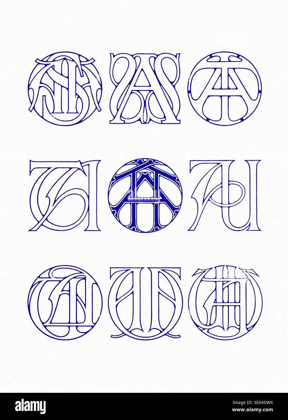 Kombinationen mit Monogramm-Initialen, dekorative, ineinander greifende Buchstaben in blauer und weißer Linienart, isoliert auf einem weichen strukturierten weißen Hintergrund. Stockfoto