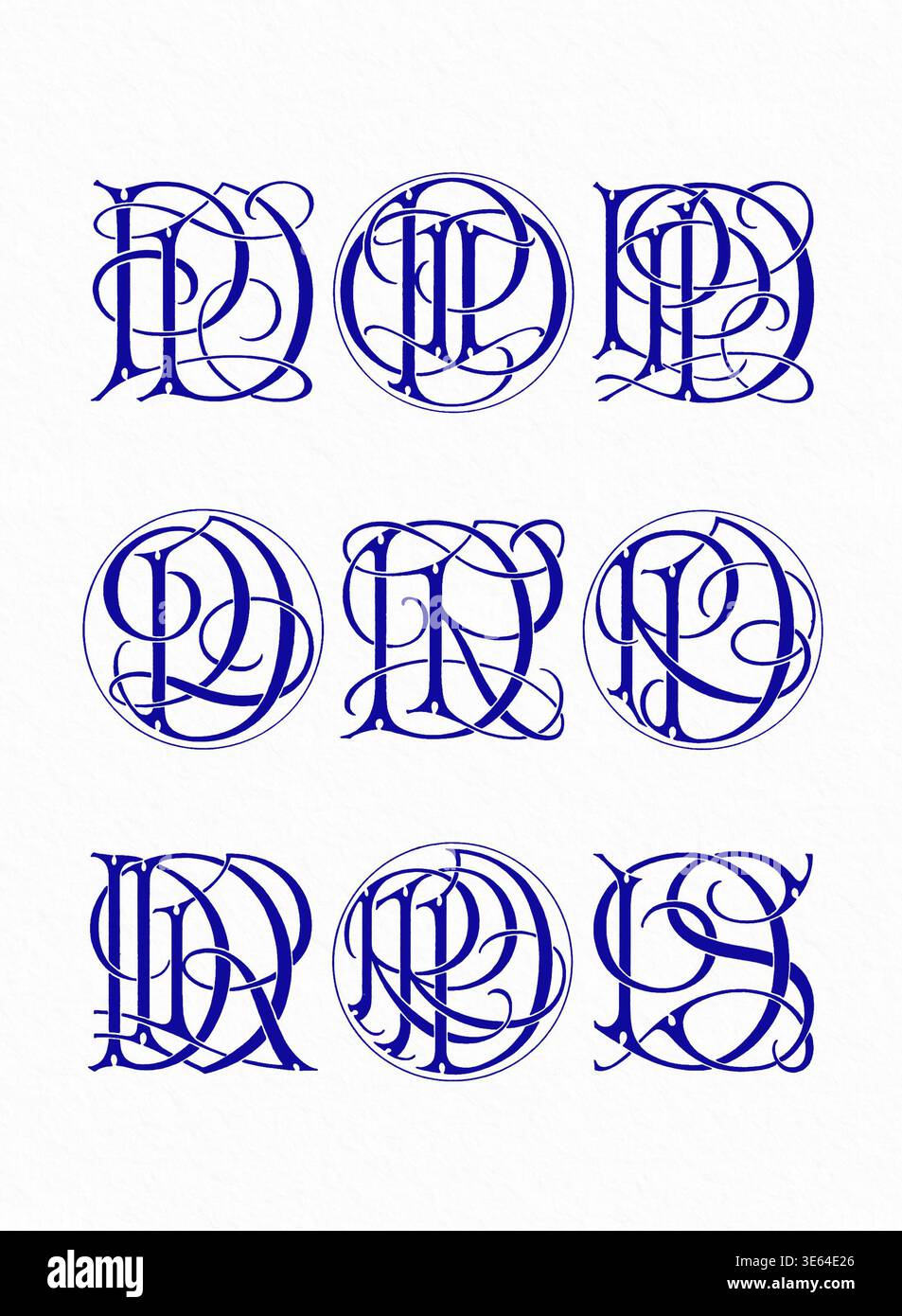 Kombinationen mit Monogramm-Initialen, dekorative, ineinander greifende Buchstaben in blauer und weißer Linienart, isoliert auf einem weichen strukturierten weißen Hintergrund. Stockfoto