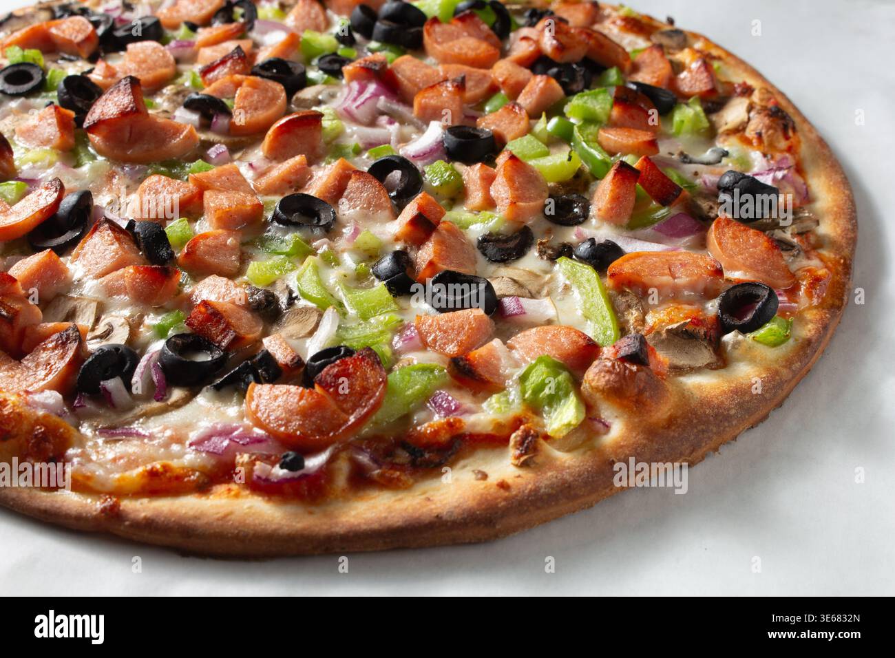Blick auf eine Pizza aus dem Nahen Osten. Stockfoto