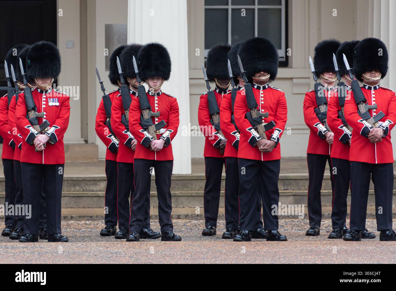 Die Royal Guard, King’s Guard Soldiers Close Up, London, Großbritannien Stockfoto