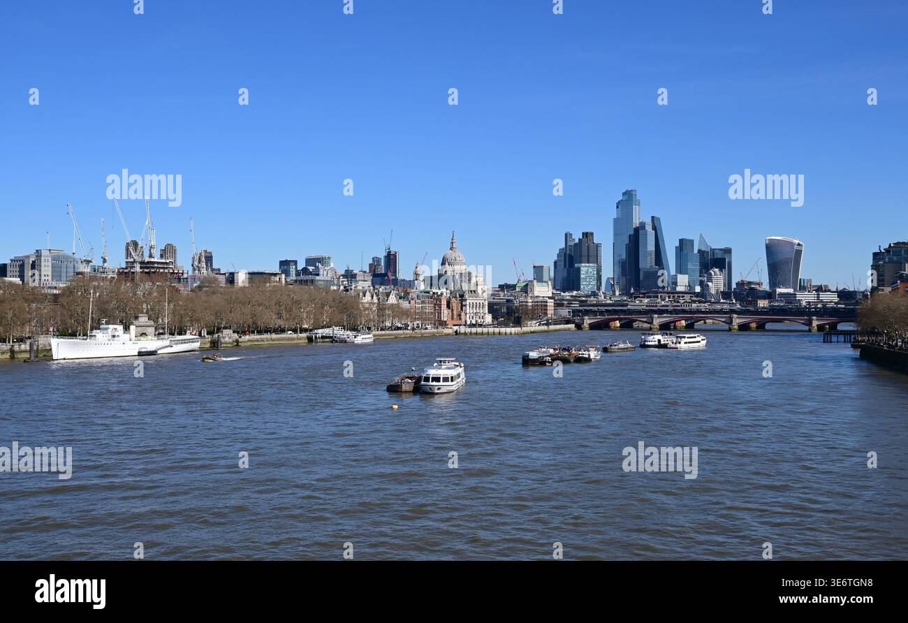 Stadtlandschaft der Themse, Blackfriars Bridge und Stadtgebäude, London, England, Großbritannien Stockfoto