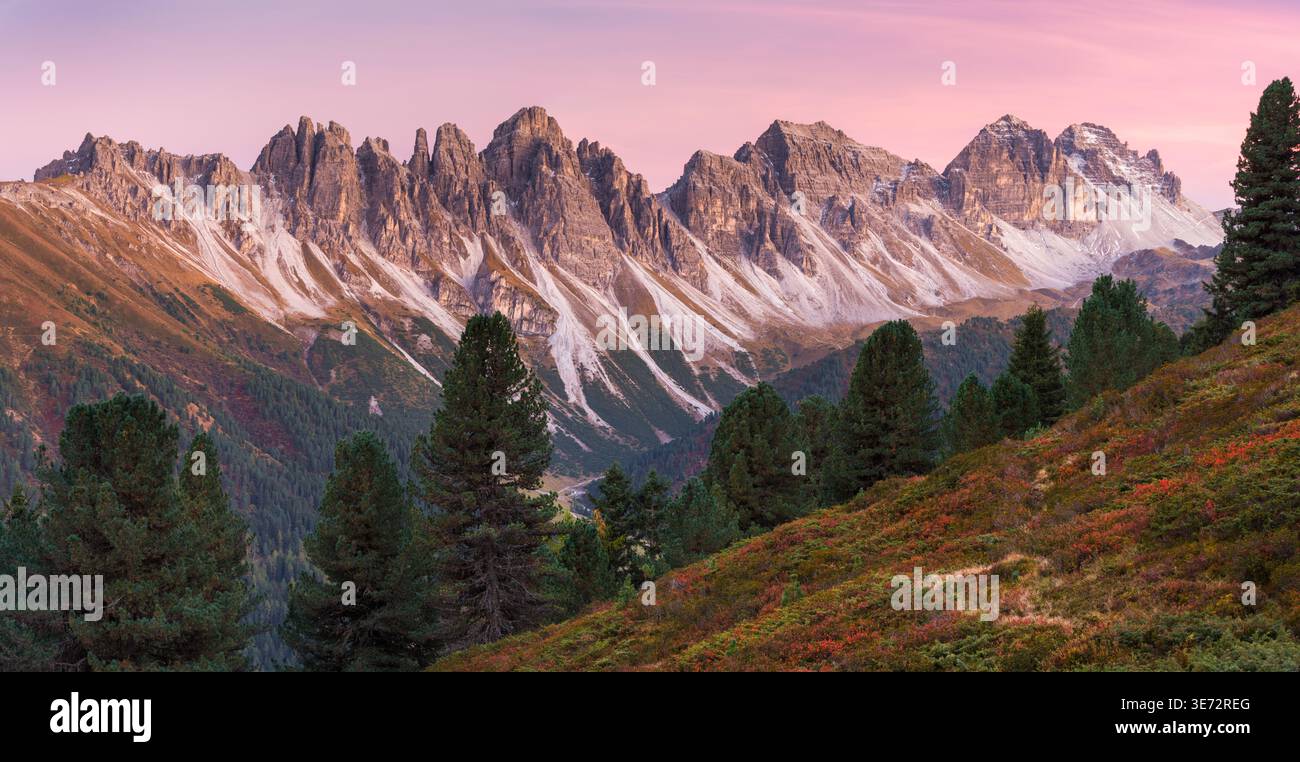 Kalkkögel von Salfains, Stubaier Alpen, Tirol, Österreich Stockfoto