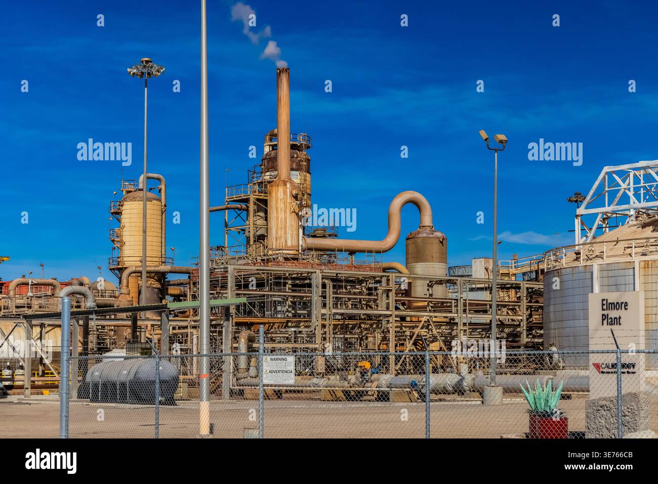 Elmore Plant, eine von vielen geothermischen Kraftwerken am Ufer des Salton Sea, Kalifornien, USA [keine Veröffentlichung; nur redaktionelle Lizenzierung] Stockfoto