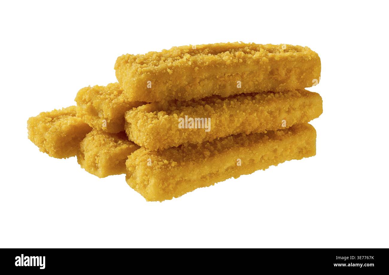 Knusprig panierte frittierte Fischfinger mit Brotkrumen isoliert auf weißem Hintergrund Stockfoto