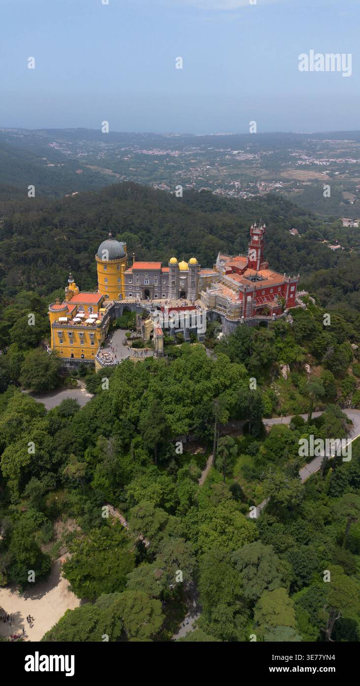 Drohnenfoto Palacio Nacional da Pena Sintra Portugal Europa Stockfoto