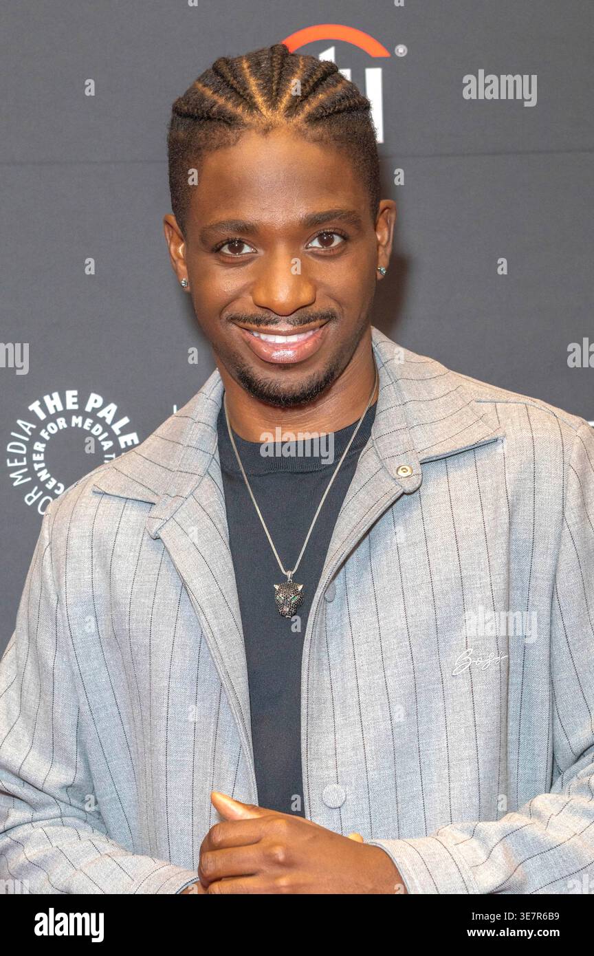 Samuel Arnold bei der Vorstellung der Netflix-Serie „Emily in Paris“ beim 43. PaleyFest LA 2026 im Dolby Theatre. Los Angeles, 04/10/2026 Stockfoto