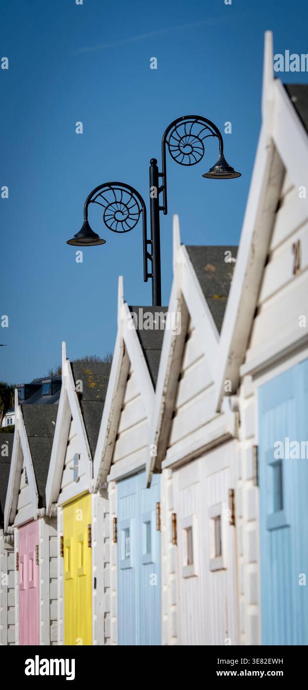 Strandhütten bei Lyme Regis Stockfoto