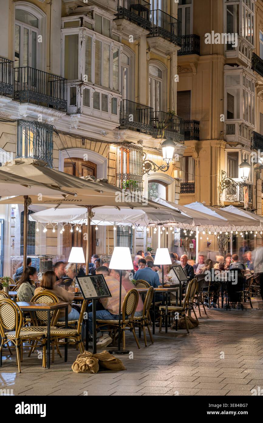 Straßencafé in der Altstadt, Valencia, Valencianische Gemeinde, Spanien Stockfoto