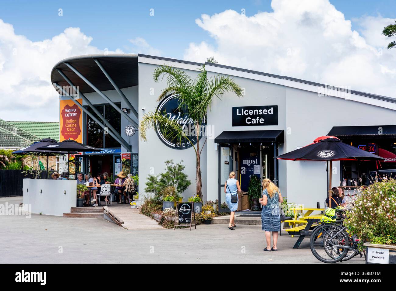 Waipu Central Cafe, Waipu Village, Northland, Neuseeland Stockfoto