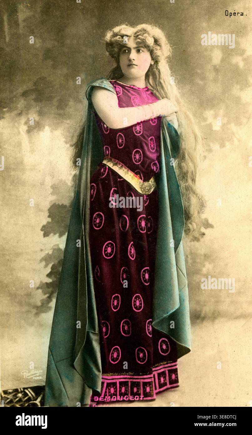 Porträt von Marcelle Demougeot (1876–1931) an der Pariser Oper 1905 Stockfoto