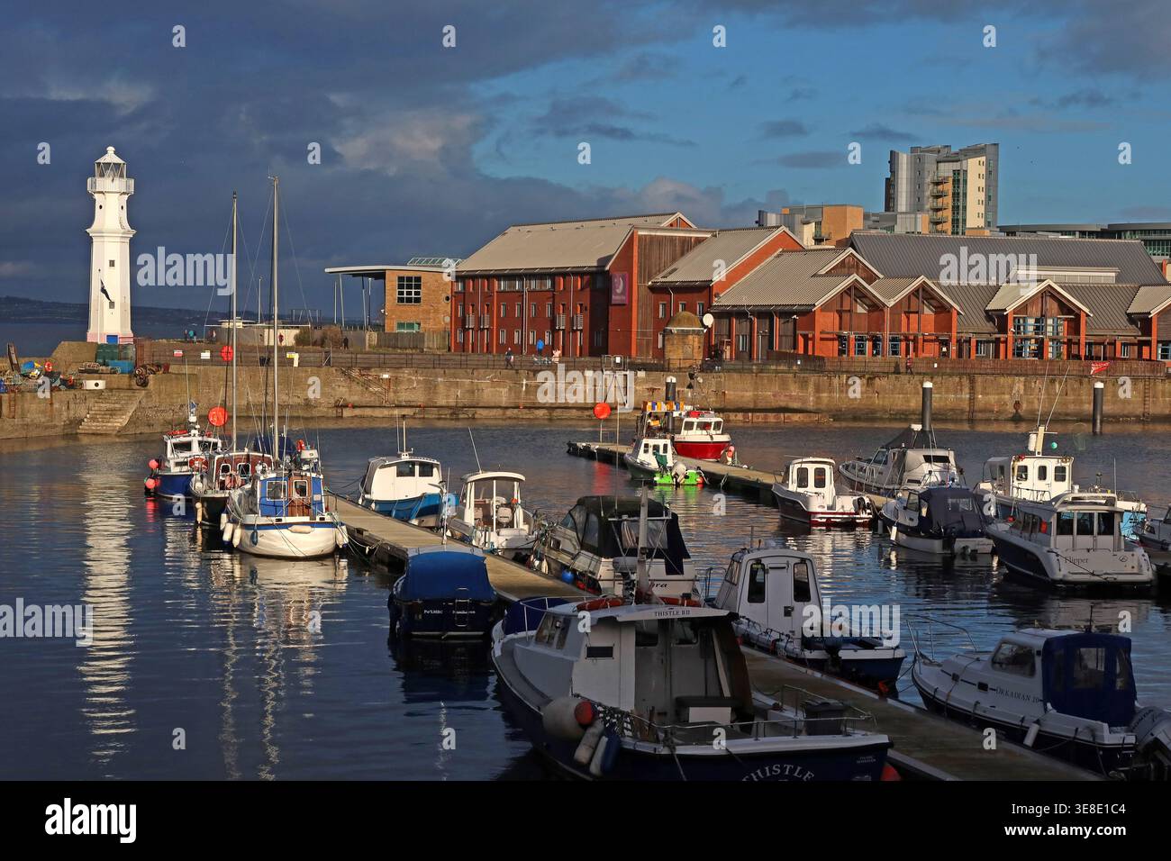 Newhaven Harbour im Winter. Stockfoto