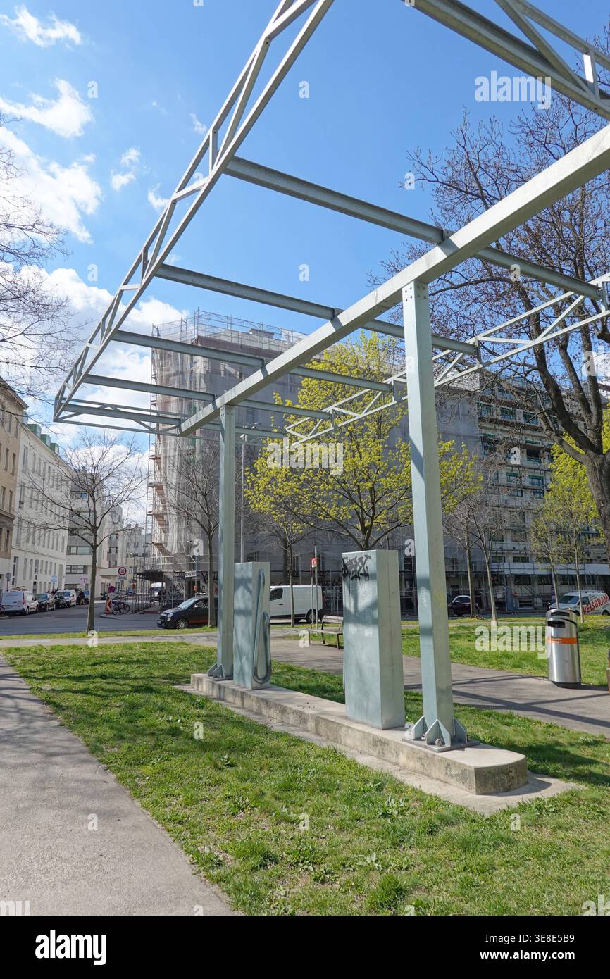 Wien, Tony schmale, Tanke 24/7 Kunst im öffentlichen Raum // Wien, Tony schmale, Tanke 24/7 Kunstwerk *** Wien, Tony schmale, Tanke 24 7 Art in publ Stockfoto