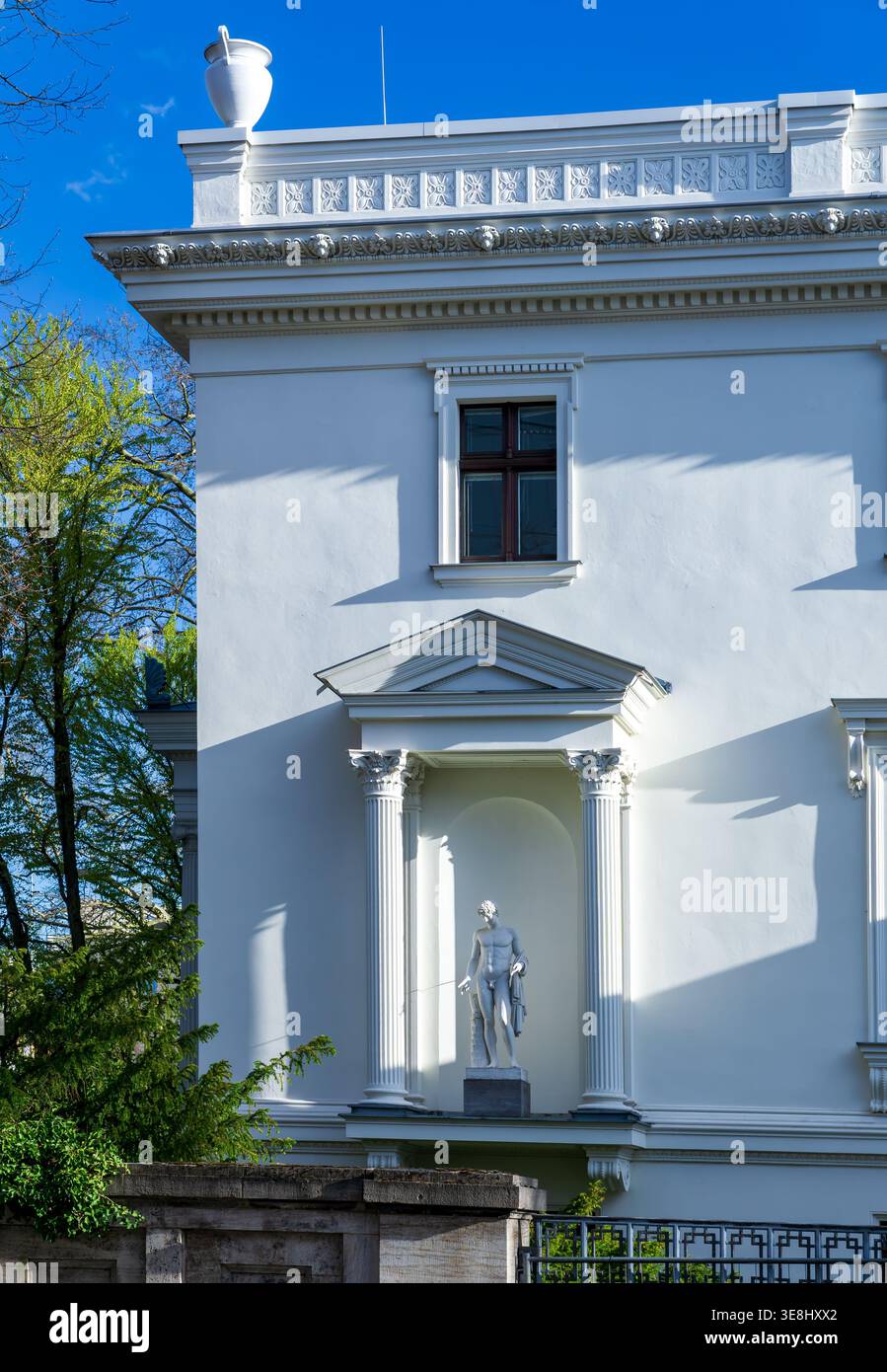 Villa von der Heydt historisches Neorenaissance-Gebäude im Berliner Tiergarten, erbaut zwischen 1860 und 1862 vom Architekten Hermann Ende. Stockfoto