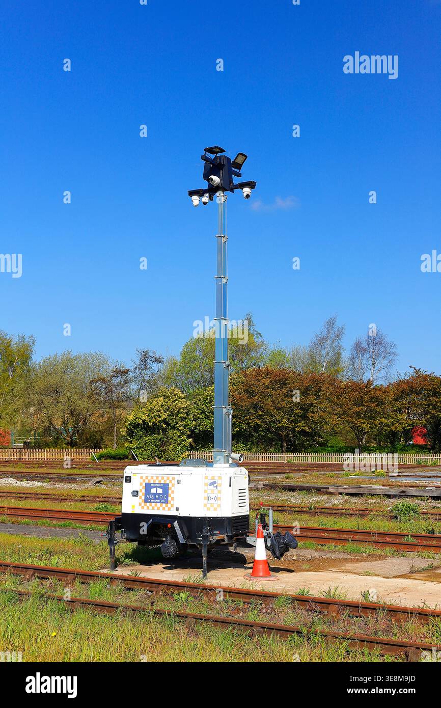 Eine Turmleuchte mit CCTV-Kameras im National Railway Museum in York, North Yorkshire, Großbritannien Stockfoto