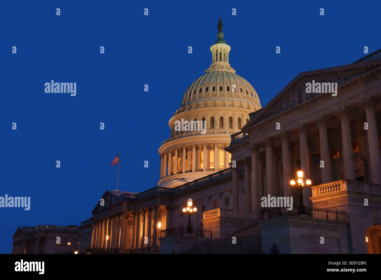 US-Kapitolgebäude in der Nacht, Washington DC, USA. Stockfoto