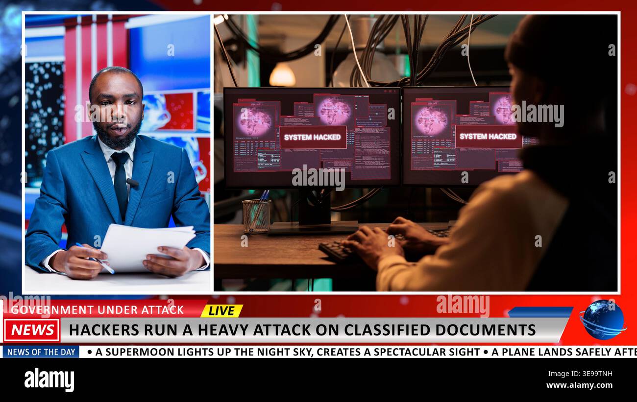 Journalist spricht Server-IT-Angriffe an, die Gefahr des Diebstahls von Identitäten und Online-Informationen. Man tv-Newscaster beschreibt Cybermobbing und rücksichtslose Kriminelle, die Passwörter stehlen. Stockfoto