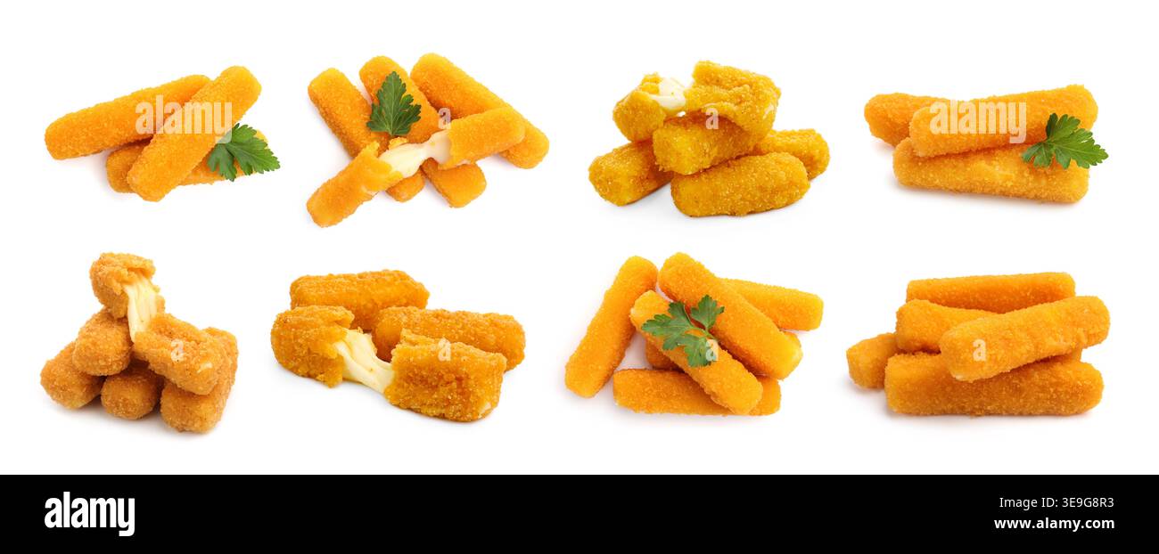 Leckere, frittierte Käsestäbchen isoliert auf weiß, Set Stockfoto