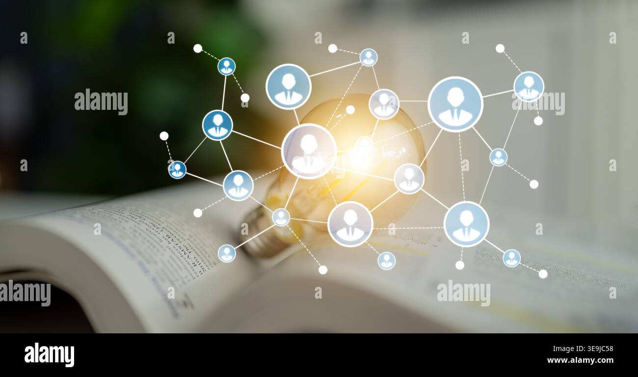 Diese digitale Illustration zeigt ein Netzwerk von Benutzersymbolen, die miteinander verbunden sind und die Zusammenarbeit und Innovation im digitalen Zeitalter symbolisieren Stockfoto