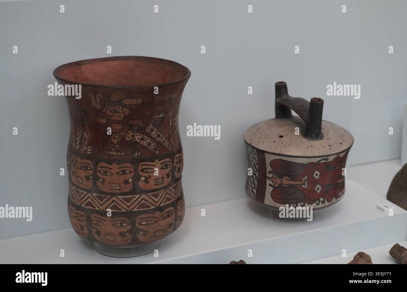 Museo Nacional de Antropologia de España. Nationalmuseum für Anthropologie in Madrid. Peruanische Gefäße Stockfoto