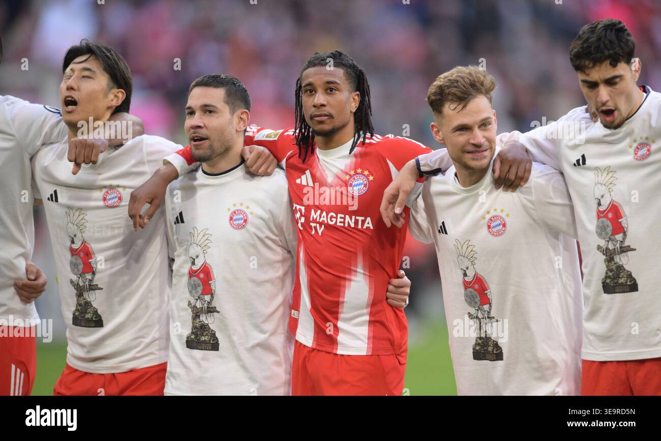 FC Bayern M nchen Deutscher Meister 2026 Von Links Hiroki Ito Raphael fc-bayern-m-nchen-deutscher-meister-2026-von-links-hiroki-ito-raphael