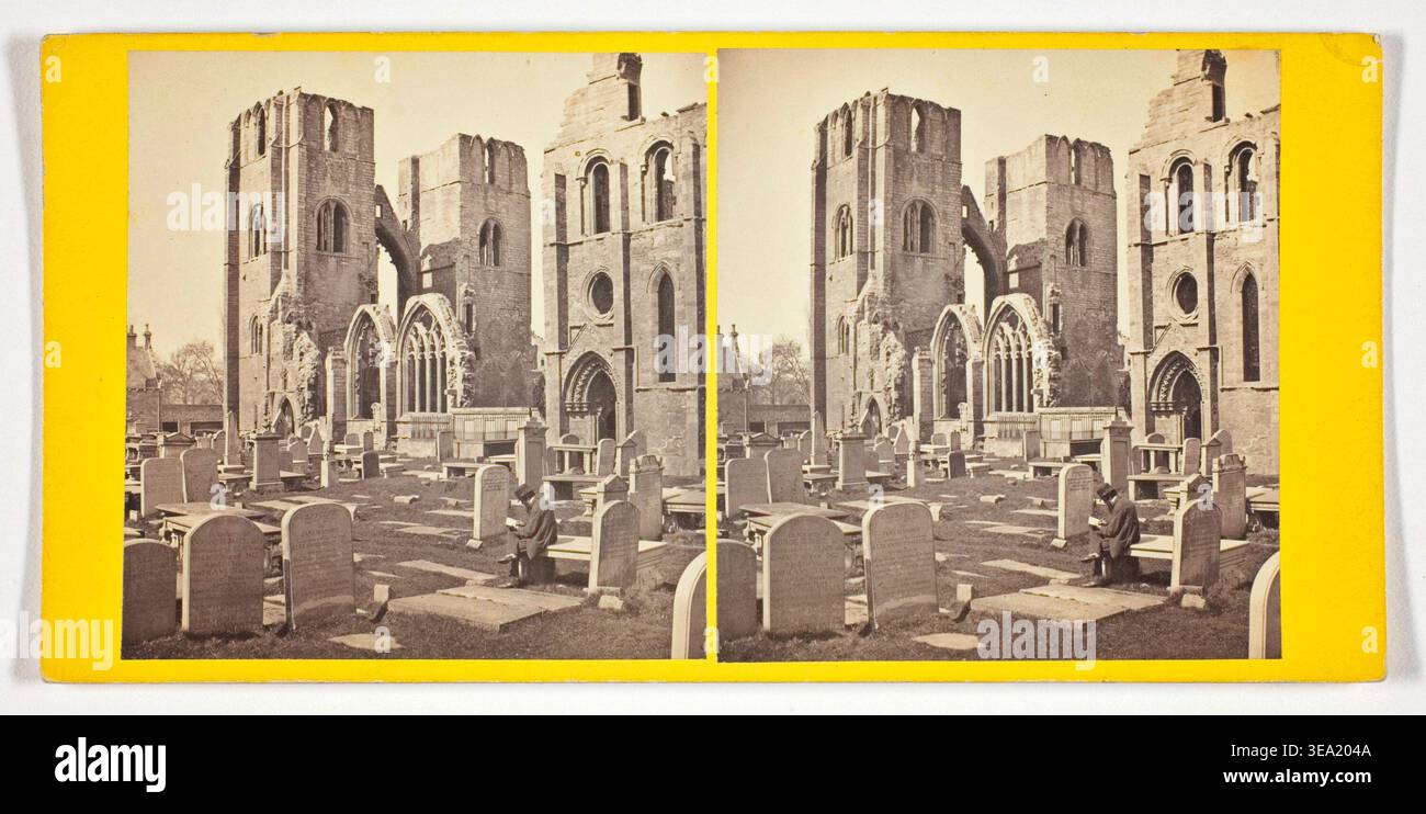 Elgin Cathedral – Querschiff und Türme von G. W. Wilson, Mitte des 19. Jahrhunderts, stereoskopische Ansicht der gotischen Ruine mit Grabsteinen im Vordergrund Stockfoto