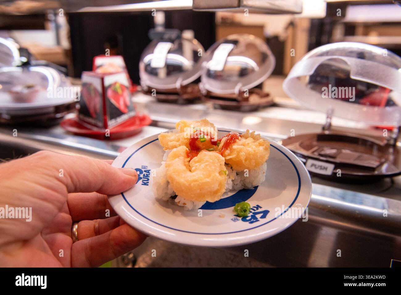 Sushi im Kura Revolving Sushi, Austin, Texas, 8. Oktober 2025. (Foto: John Anderson) Stockfoto