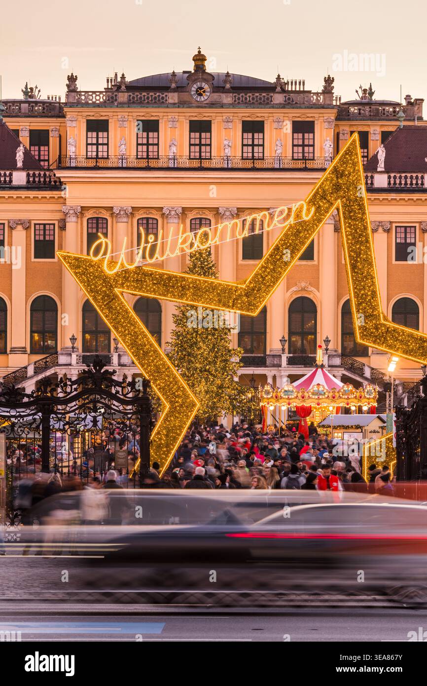 Weihnachtsmarkt, Schloss Schönbrunn, 13. Bezirk Hietzing, Wien, Österreich Stockfoto