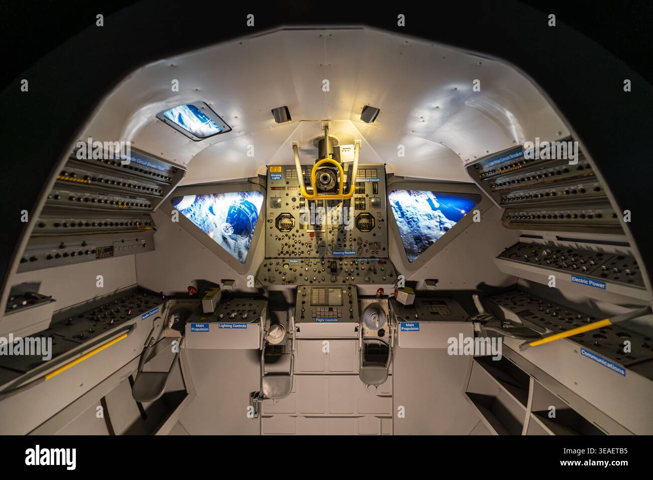 Space Shuttle Discovery Cockpit im Johnson Space Center Stockfoto