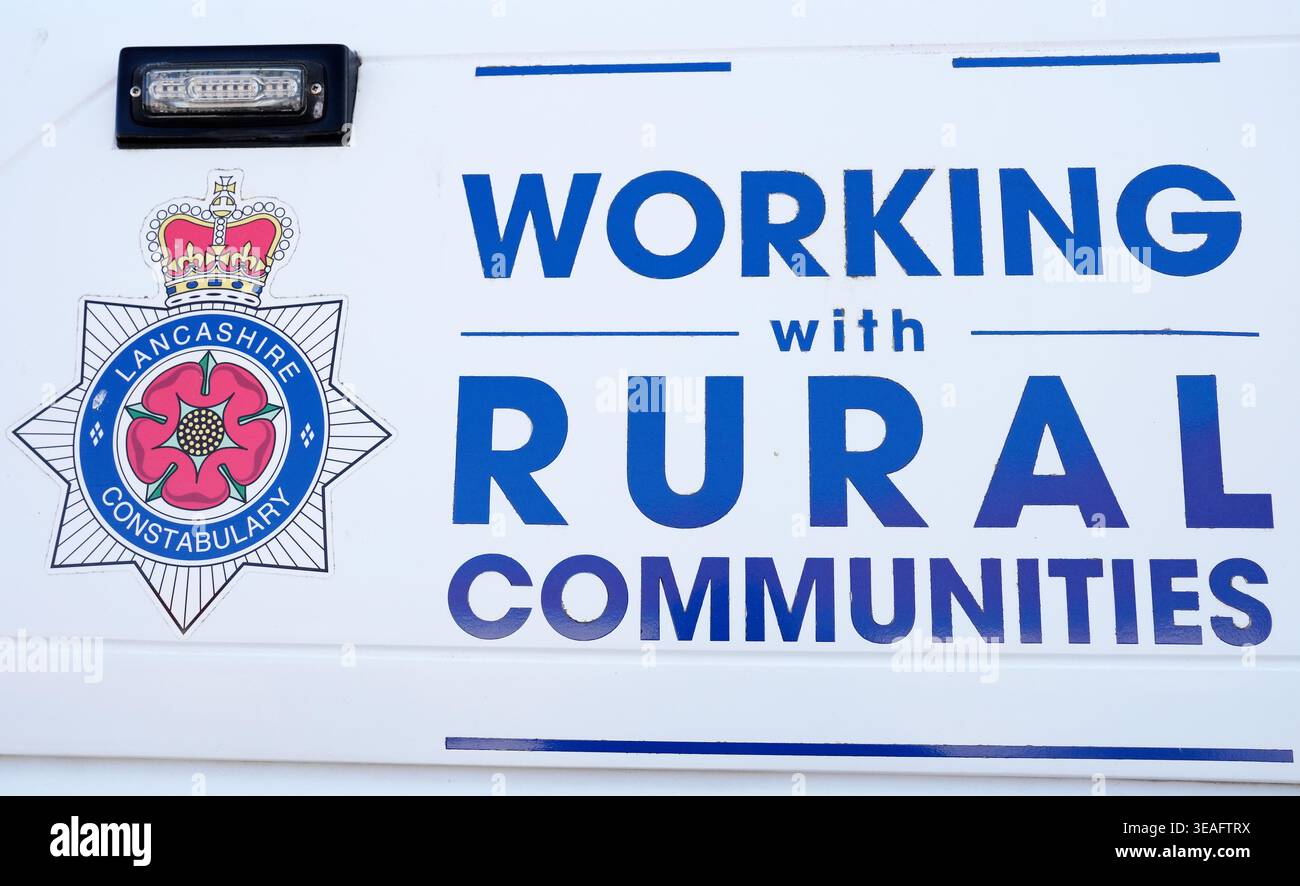 Polizeiwappen von Lancashire bei Turf Moor, Burnley. Bilddatum: Mittwoch, 22. April 2026. Stockfoto