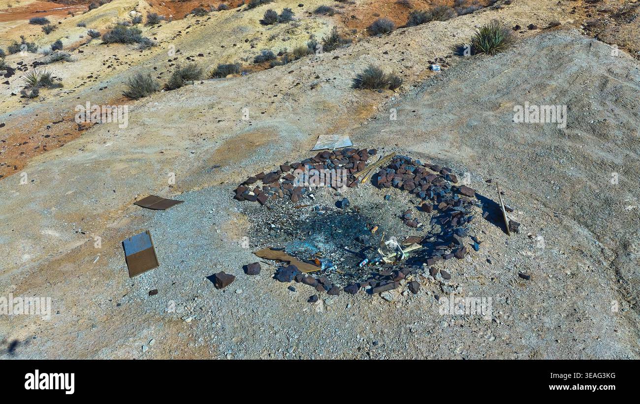 Luftwüstenfeuer und Ablagerungen auf dem Campingplatz im zerklüfteten Arizona Strip Stockfoto