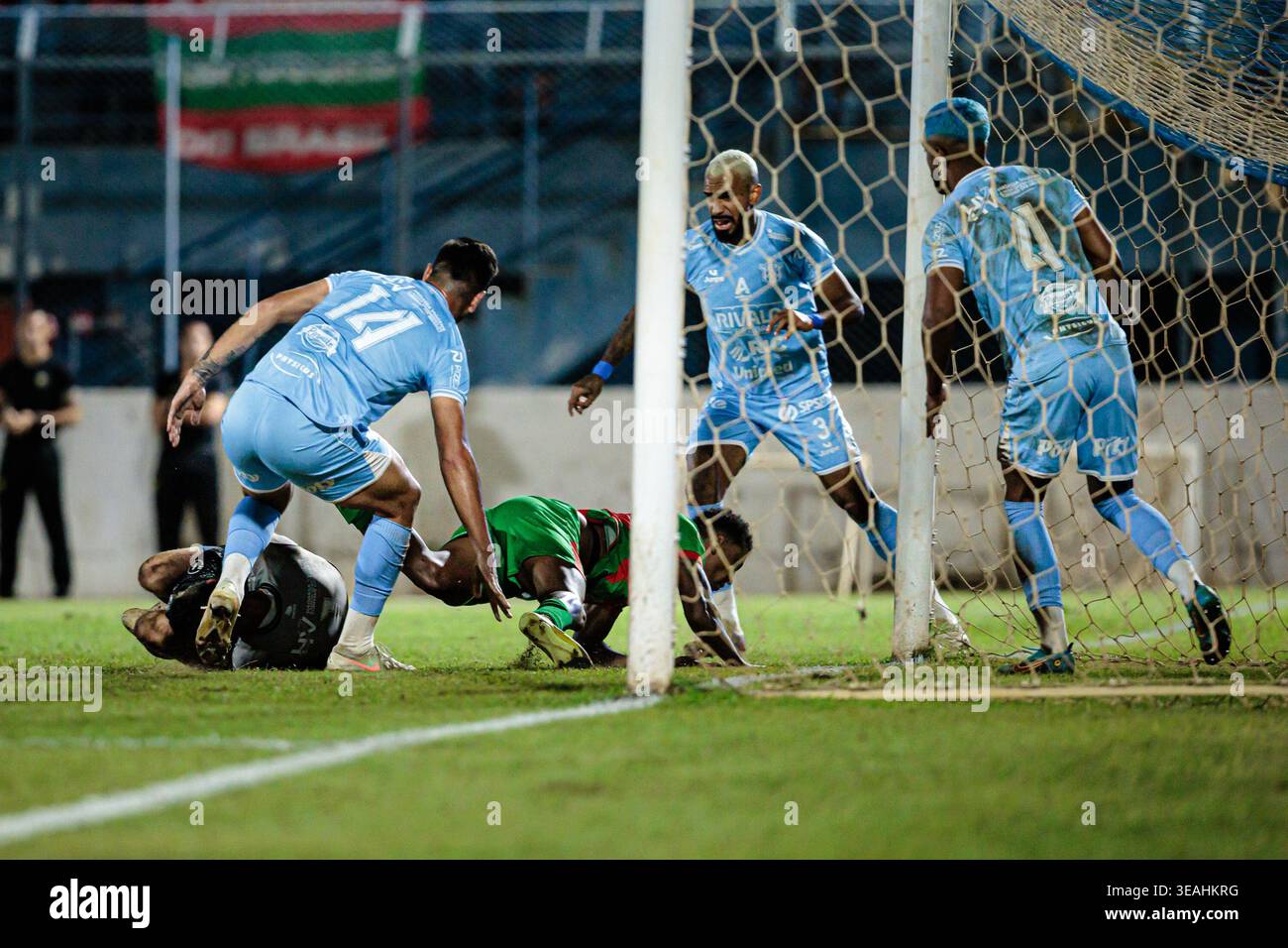 Marilia, Sao Paulo, Brasilien. April 2026. Marilia (SP), 04/22/2026 - Paulista A3/Marilia x Portuguesa Santista - Aktion aus dem Spiel zwischen Marilia und Portuguesa Santista, gültig für das erste Teilstück des Endspiels der Paulista A3-Serie, das am Mittwoch, 22. April 2026 im Stadion Bento de Abreu in Marilia ausgetragen wird. Quelle: Paulo H Dias/PhD Press/TheNews2. (Kreditbild: © PhD Press/TheNEWS2 via ZUMA Press Wire) NUR REDAKTIONELLE VERWENDUNG! Nicht für kommerzielle ZWECKE! Stockfoto