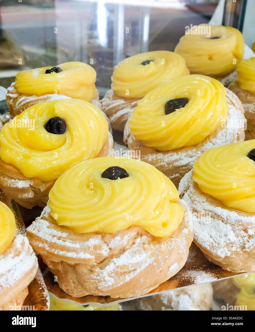Zeppole di san giuseppe, Siedegebäck, Zeppole Stockfoto
